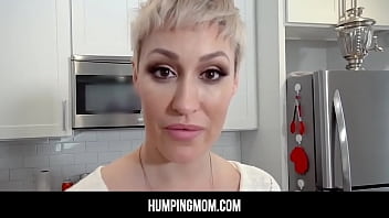 HumpingMom -  Stepson fucks her stepmom Ryan Keely from behind on the kitchen counter and makes a hot porn video