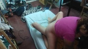 Latin mommy gets wild in the car