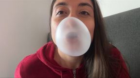 Mesmerizing Bubblegum Bubble Show