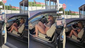 total exhib je me deshabille entierement nue dans la voiture portiere ...