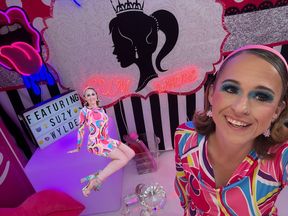 Grwm so Many Strings on This Outfit Ms. Suzy Wylde Loves Flinnts Mints