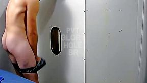 Mascarado hetero casado, dotado e uncut veio ter sua primeira experi&ecirc_ncia no GH!!! (COMPLETO NO RED)