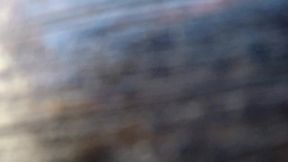 peguei a dinnigata ao ar livre, na beira da piscina e gozei 2 vezes...