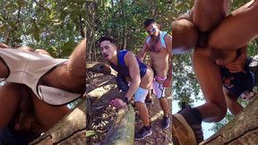 resolvi engravidar minha puta no mato