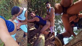 resolvi engravidar minha puta no mato