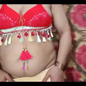 Hot Sexy Desi Girl Shows Her Ass While Dancing