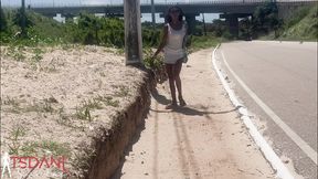 daniela santos realiza footjob fetiche para clientes, venham se satisfazer comigo, parte1.