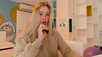 Isn'_t She Amazing This College Girl...