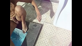 Comparando pau com amigo