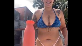 Eu fico o dia todo assim quando o pedreiro est&aacute_ aqui