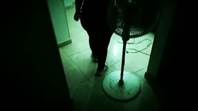 liL MIDGET STOP BY TO GET HER THROATPIE FOR DESSERT