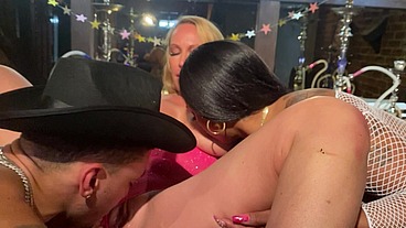 Cowgirls fuck bartender in threesome