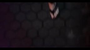 sexi shemale caminando en tacones