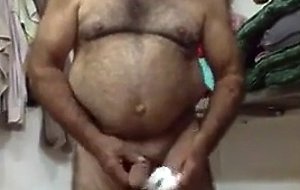 Str8 Syrian daddy prepares his tool