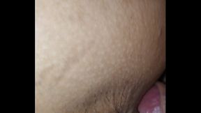 fodendo novinha magrinha de quatro