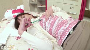 JAV Foursome Filling the Wet Pussy of Japanese College Girl of Creampies