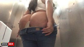 Big Ass Latina Likes Filming Herself While She Pees in the Mall