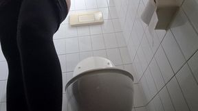 farting and pee in the public bathroom all to be enjoyed 4k