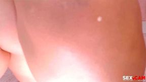 Plump Young woman with Big Tits fingers her Pussy until Orgasm