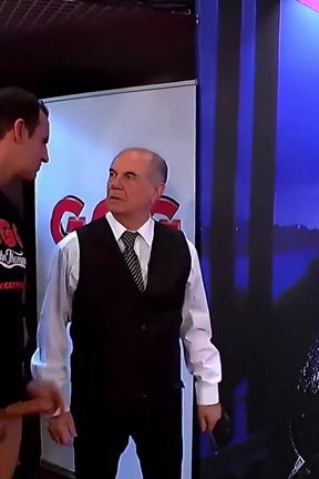 Ggg John Thompson Shows Gang Bang Cum Shooting at Its Finest