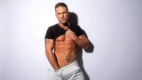 Roman Todds Hot Secret: The True Pleasure That Makes Him Come – Revealed 18+