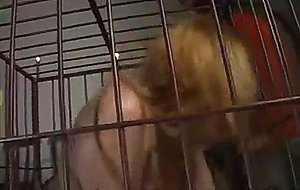 This tranny likes to suck