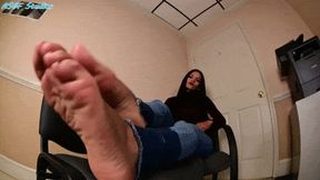 4K! EIG lost soles and toes tease Part 2 - MP4