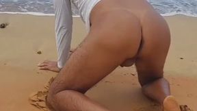 Ladysilva hot ass on the beach come fuck my hot ass