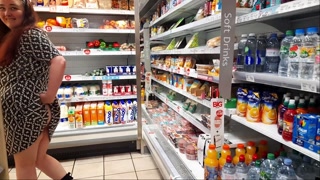 RISKY!!! Public Pussy Flash In Shop UK