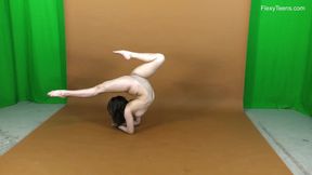 Teeny ass&#x1F351;-whippin' gymnast gets her nasty tight little booty pounded