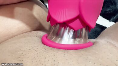 berajamortga's deep suction fuels orgasmic collapse