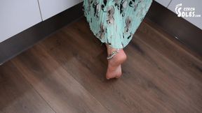 Jewelry for her sexy bare feet