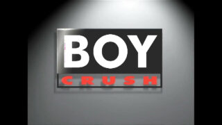 Wytatuowani chudzi Miles Pride i Roxy Red dostają analne pieprzenie