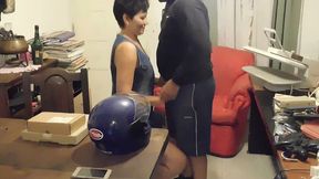 esposa ninfomana capitulo 1 parte 3 llegue a casa llame un repartidor y le di una hermosa cojida