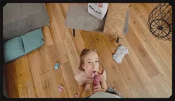 Petite Nata Ocean in Hot Food Delivery Encounter