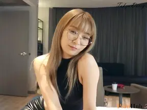 Vivienne Returns from Absence to Pleasure-Filled Reunion in Tokyo