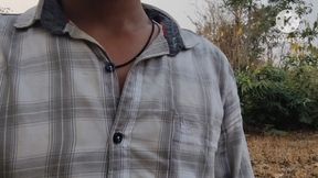 Jungle ghumne ke liye gaya hai