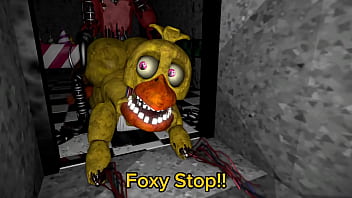 Foxy fucks chica&#039_s booty.