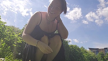 Enjoying this glorious sunny weather and the breeze on my cunt ️?