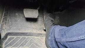 Short drive in old Converse