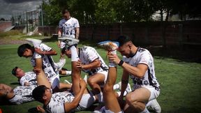 ganamos el partido y para festejar nos fuimos a mi departamento por unas cervezas y terminamos follando entre todos.