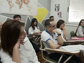 Limon Institute, Chapter 1: The math teacher teaches 2 classmates to share in a very peculiar way.