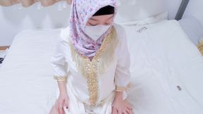 POV: Malaysian Hijabi Girl Teasing You With White Abaya Showing Off Her Big Booty