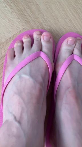 Show Feet in Flip Flops