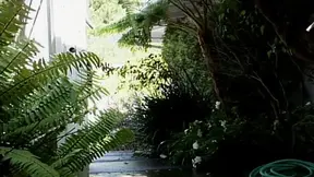 Verlangen verliert jede Kontrolle in einer hemmungslosen