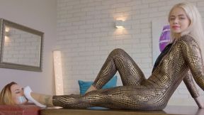 Head Of Weronika And Khaleesi On Table - Socks Part - Russian Language