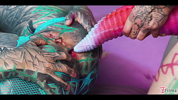 Illuz has a huge strapon to use on Anuskatzz