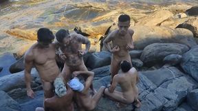 fizemos uma suruba bareback na praia de abrico, marc ferri, renbri carioca, pigboy, ander hard e amigos