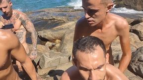 fizemos uma suruba bareback na praia de abrico, marc ferri, renbri carioca, pigboy, ander hard e amigos