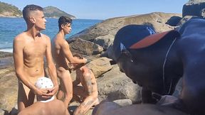 fizemos uma suruba bareback na praia de abrico, marc ferri, renbri carioca, pigboy, ander hard e amigos